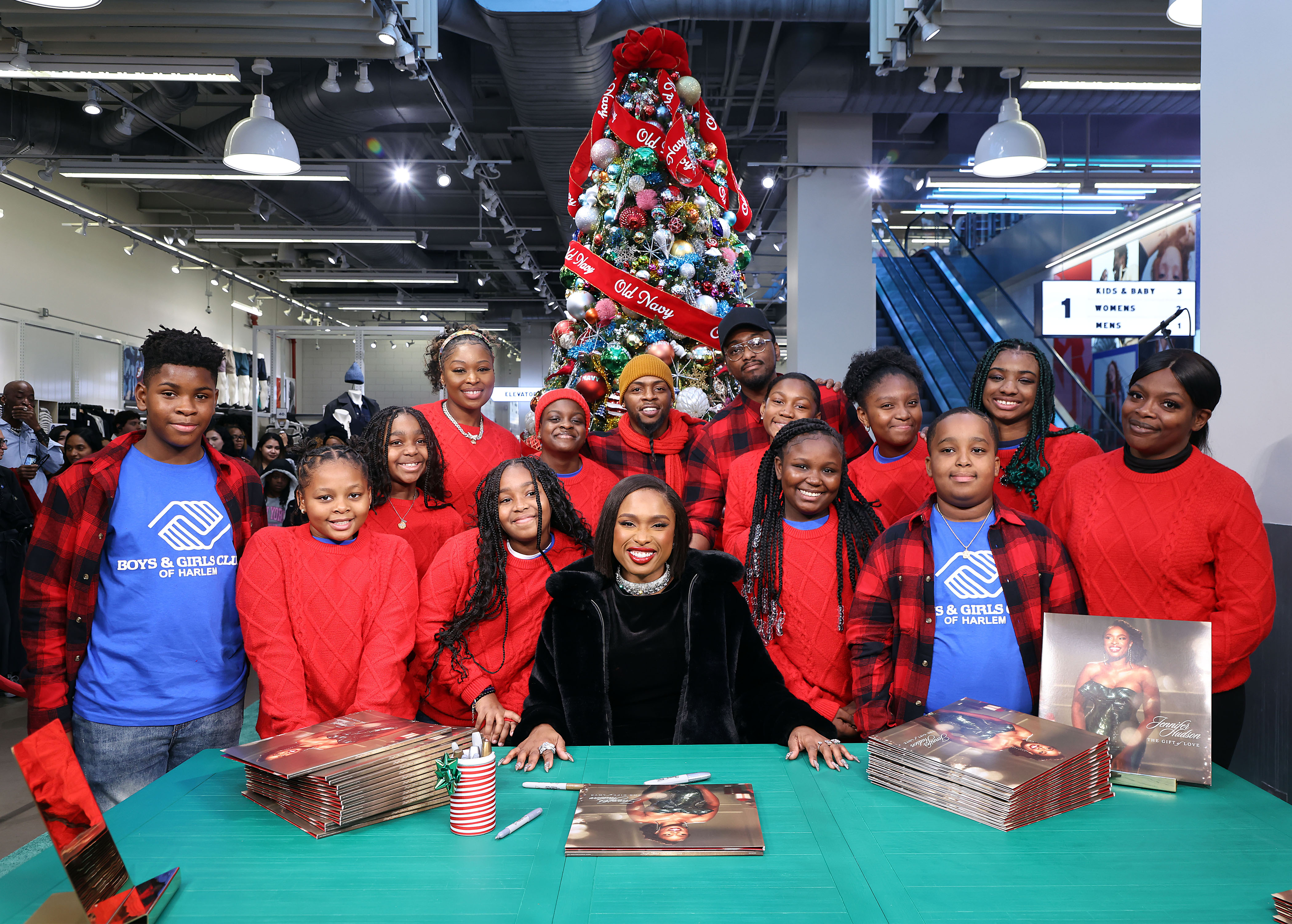 Old Navy Makes Holiday Magic for Customers at NYC Times Square Flagship